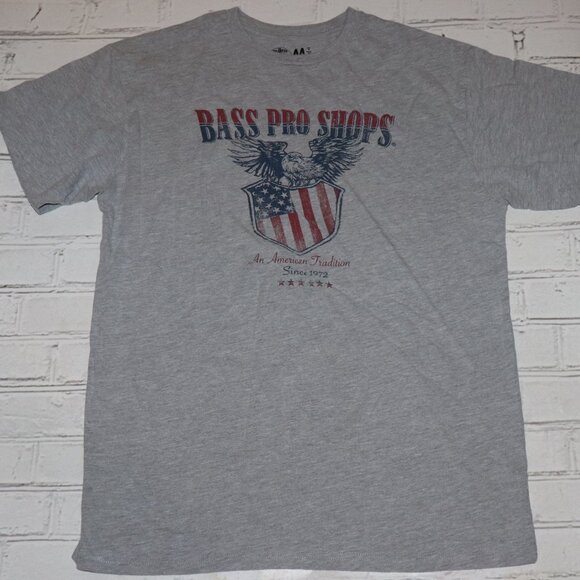 Men's Gray T-shirt Bass Pro Shops Size Medium - Picture 1 of 4